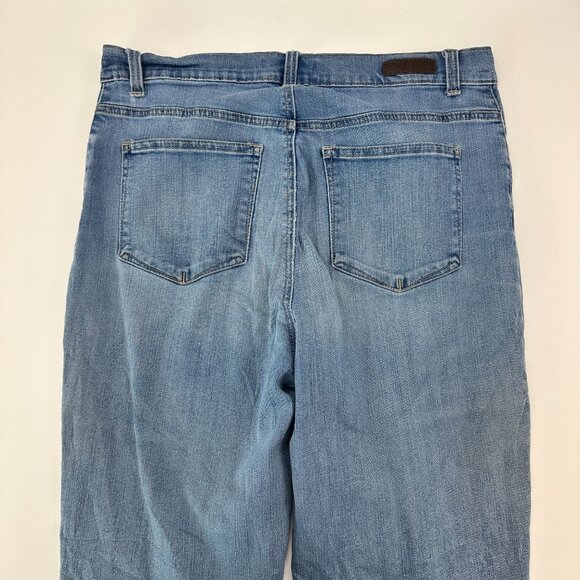 Lee Classic Fit Women's size 10 Long Medium Wash Blue Denim Jeans - Picture 4 of 4